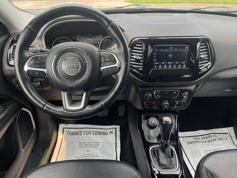 Used 2018 Jeep Compass Latitude w/ Popular Equipment Group AWD/4WD image 22