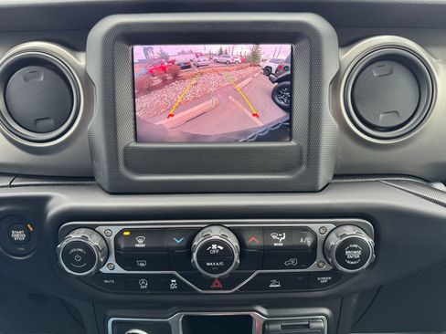 Used 2023 Jeep Wrangler Sport image 19