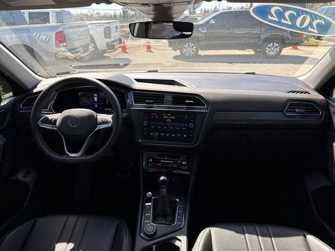 Used 2022 Volkswagen Tiguan SE AWD/4WD image 26