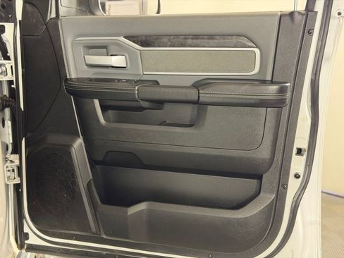 Used 2022 RAM 2500 Big Horn w/ Level 1 Equipment Group image 36