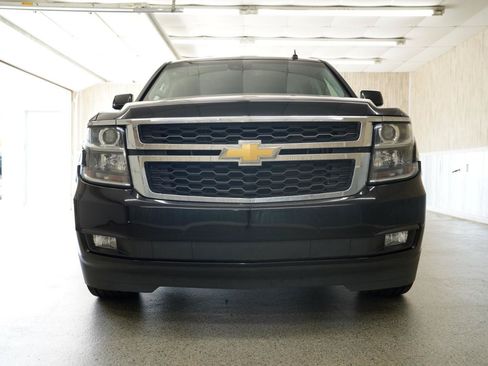 Used 2019 Chevrolet Tahoe LT w/ Luxury Package AWD/4WD image 2