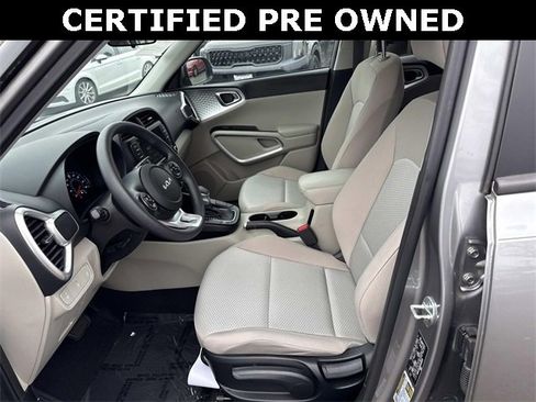 Certified 2022 Kia Soul LX image 14