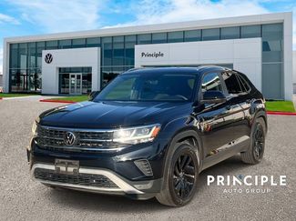 Used 2023 Volkswagen Atlas Cross Sport SE w/ Panoramic Sunroof Package FWD video 1