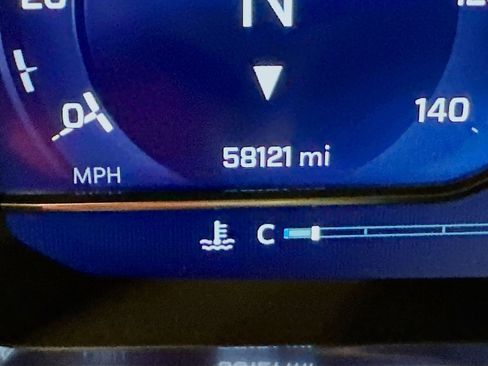 Used 2024 Chevrolet Suburban Premier image 19