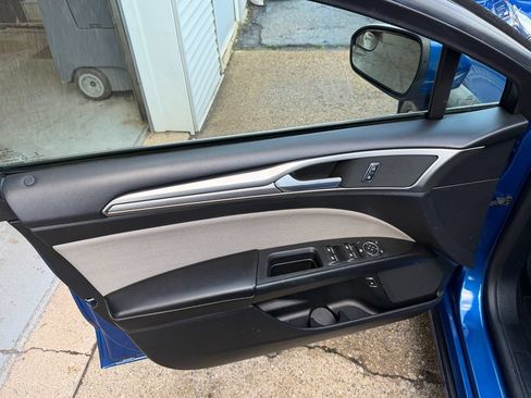 Used 2018 Ford Fusion S FWD image 23