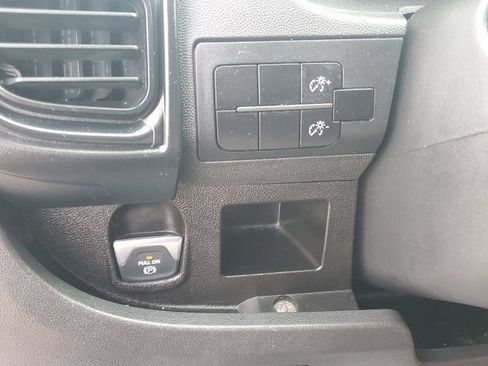 Used 2023 RAM ProMaster 2500 FWD image 9