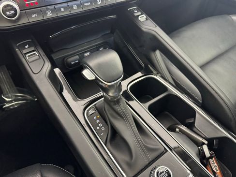 Used 2025 Kia Telluride S image 21