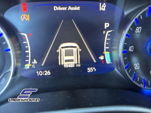 Used 2021 Chrysler Pacifica Touring-L image 22