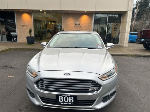 Used 2014 Ford Fusion SE w/ Equipment Group 202A image 2