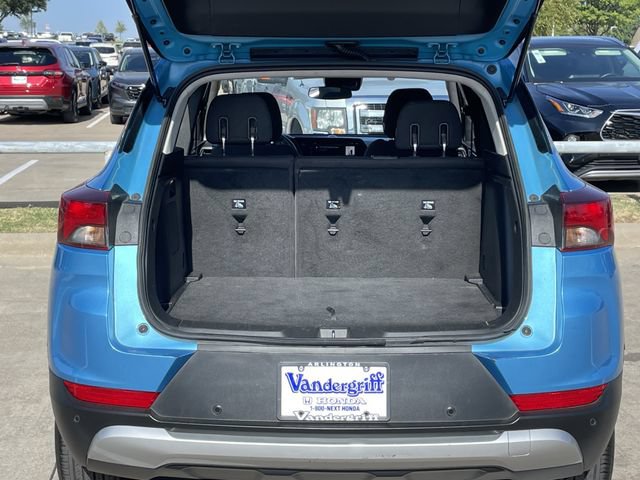 Used 2025 Chevrolet TrailBlazer LT w/ Driver Confidence Package FWD image 27