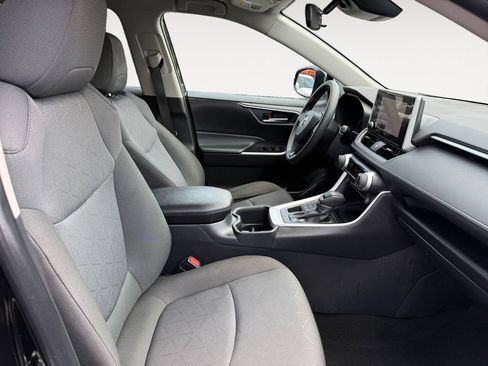 Certified 2025 Toyota RAV4 XLE AWD/4WD image 15