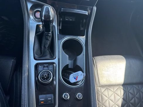Used 2017 Nissan Maxima Platinum FWD image 21