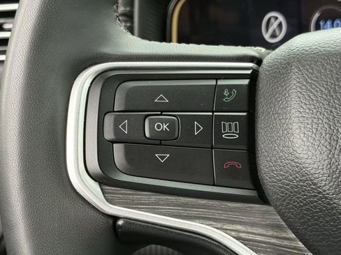 Used 2024 Jeep Wagoneer Series II w/ Flexible Seating Group AWD/4WD image 10