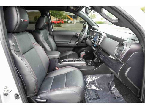 Used 2023 Toyota Tacoma TRD Pro AWD/4WD image 16