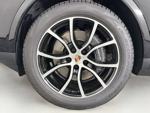 New 2026 Porsche Cayenne AWD/4WD image 33