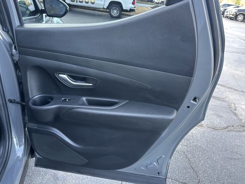 Used 2023 Hyundai Santa Cruz SEL Premium image 18