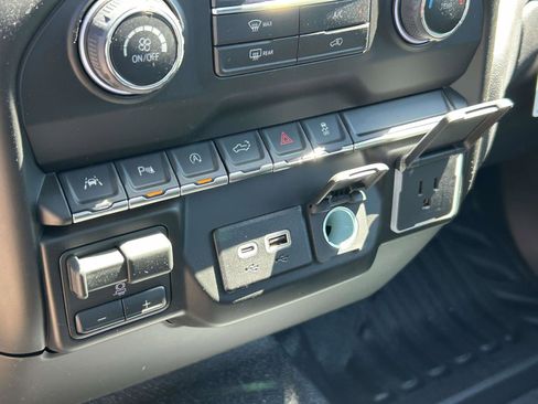 New 2026 Chevrolet Silverado 1500 W/T AWD/4WD image 24
