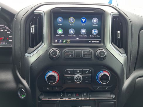 Used 2021 Chevrolet Silverado 1500 LT Trail Boss AWD/4WD image 9
