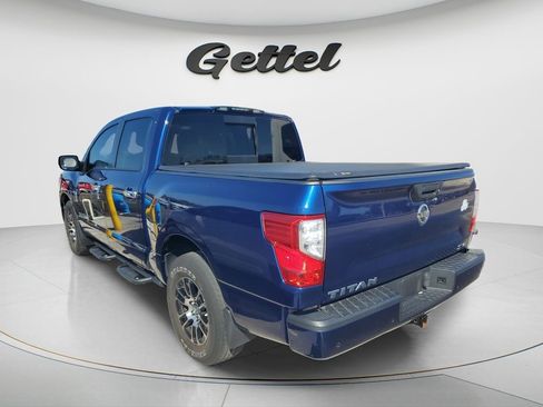 Used 2021 Nissan Titan SV w/ SV Convenience Package image 3