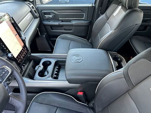 New 2026 RAM 2500 Laramie AWD/4WD image 8