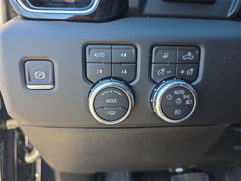 New 2026 GMC Sierra 2500 Denali w/ Denali Reserve Package image 26