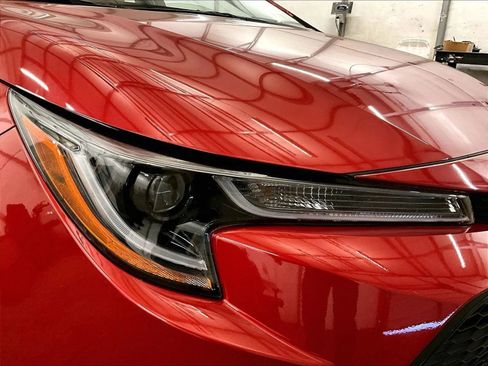 Used 2021 Toyota Corolla LE image 27