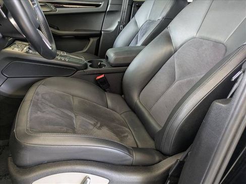 Used 2021 Porsche Macan AWD/4WD image 16