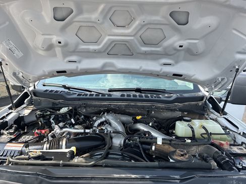 Used 2025 Ford F250 XLT AWD/4WD image 11