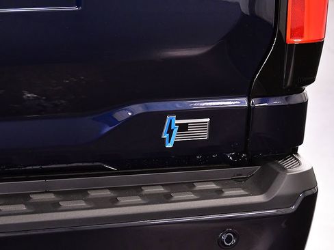 Used 2025 Ford F150 Lightning Lariat AWD/4WD image 13