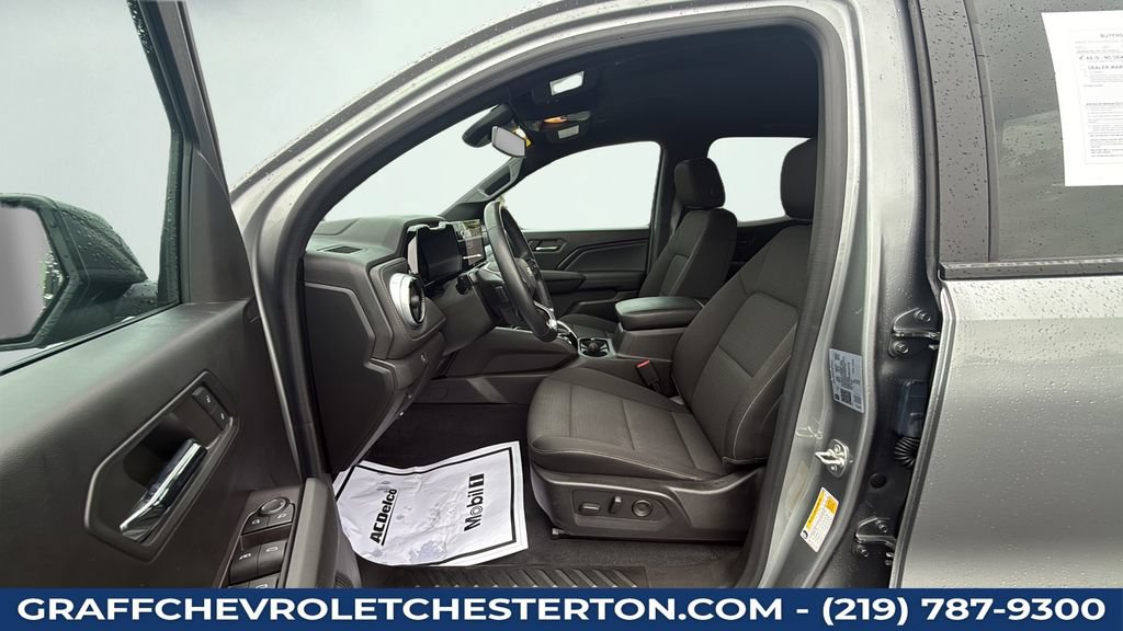 Used 2024 Chevrolet Colorado LT w/ LT Convenience Package II AWD/4WD image 21