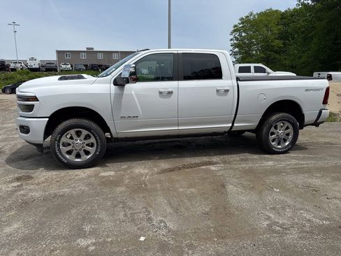 New 2026 RAM 2500 Laramie AWD/4WD image 2