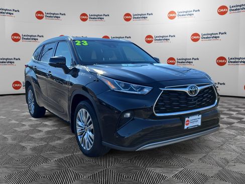 Used 2023 Toyota Highlander Platinum image 1