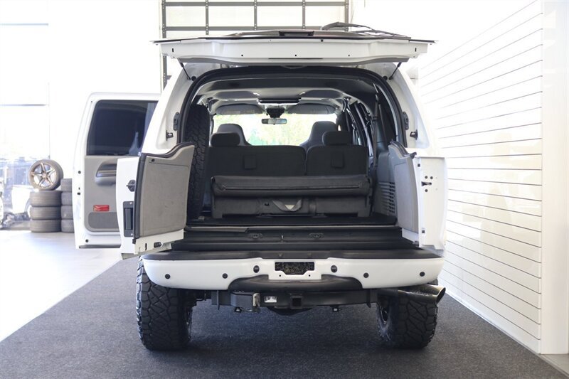 Used 2005 Ford Excursion XLT AWD/4WD image 13