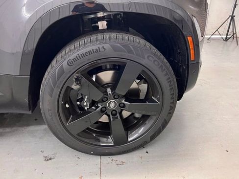 New 2025 Land Rover Defender 110 V8 image 23