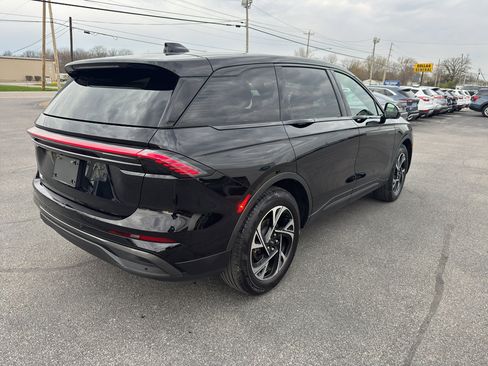 Used 2025 Lincoln Nautilus Premier w/ Jet Appearance Package AWD/4WD image 7