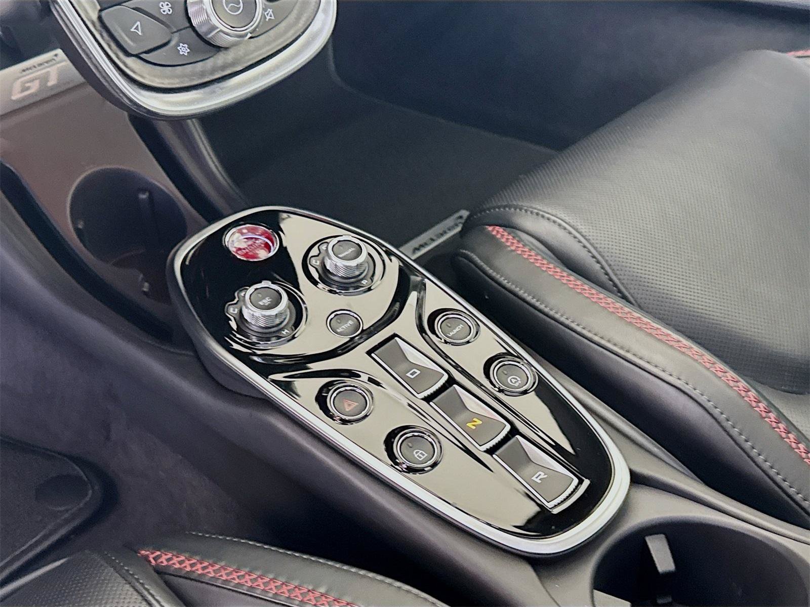 Used 2023 McLaren GT RWD image 10