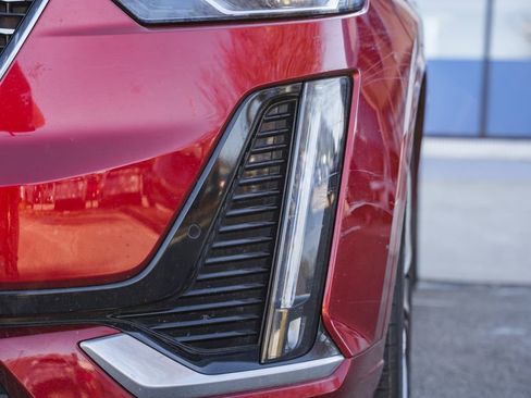 Used 2021 Cadillac XT6 Premium Luxury image 14