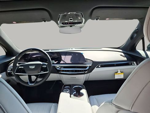 New 2026 Cadillac Lyriq Luxury AWD/4WD image 23