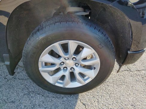 Used 2022 Chevrolet Silverado 1500 Custom image 10