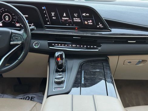 Used 2021 Cadillac Escalade ESV Premium Luxury image 25