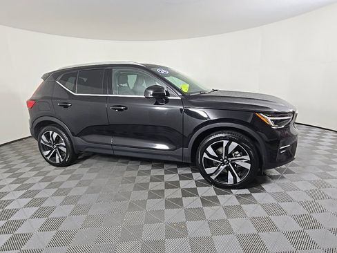 Certified 2024 Volvo XC40 B5 Plus w/ Protection Package Premier image 6