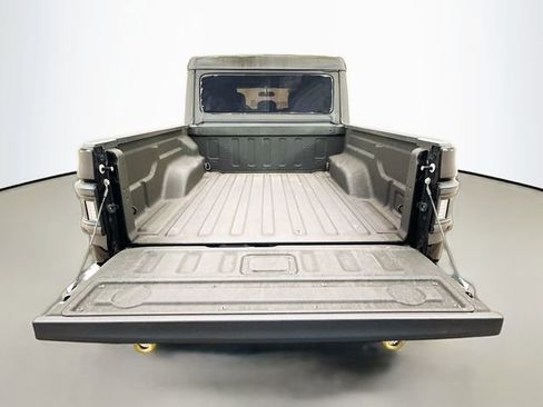 Used 2023 Jeep Gladiator Sport image 27