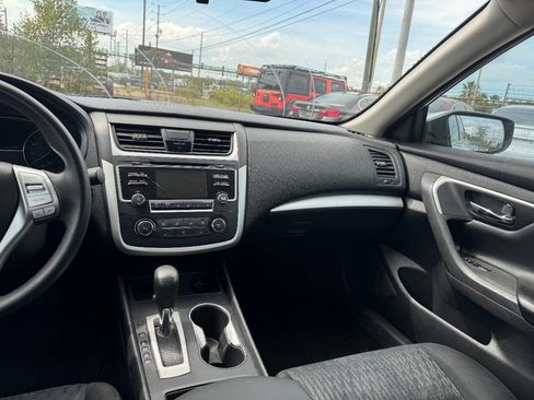 Used 2016 Nissan Altima 2.5 S w/ Power Driver Seat Package FWD image 13