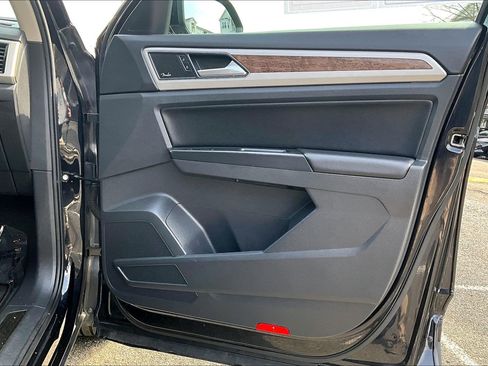 Used 2019 Volkswagen Atlas SEL Premium image 23