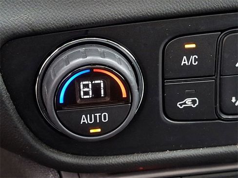 Used 2022 GMC Terrain AT4 w/ Tech Package image 19