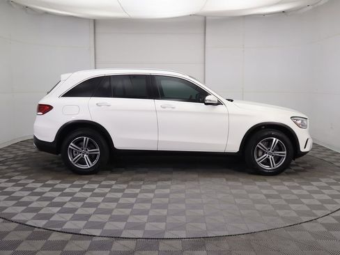 Certified 2022 Mercedes-Benz GLC 300 image 4