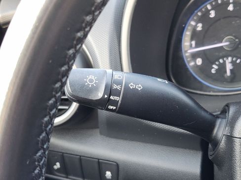 Used 2018 Hyundai Kona SEL AWD/4WD image 37