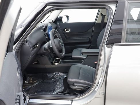 Certified 2025 MINI Cooper S image 6