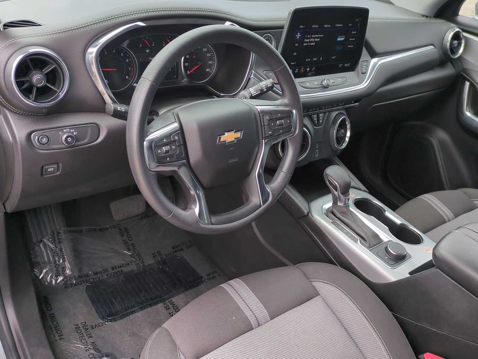 Used 2025 Chevrolet Blazer LT FWD image 12