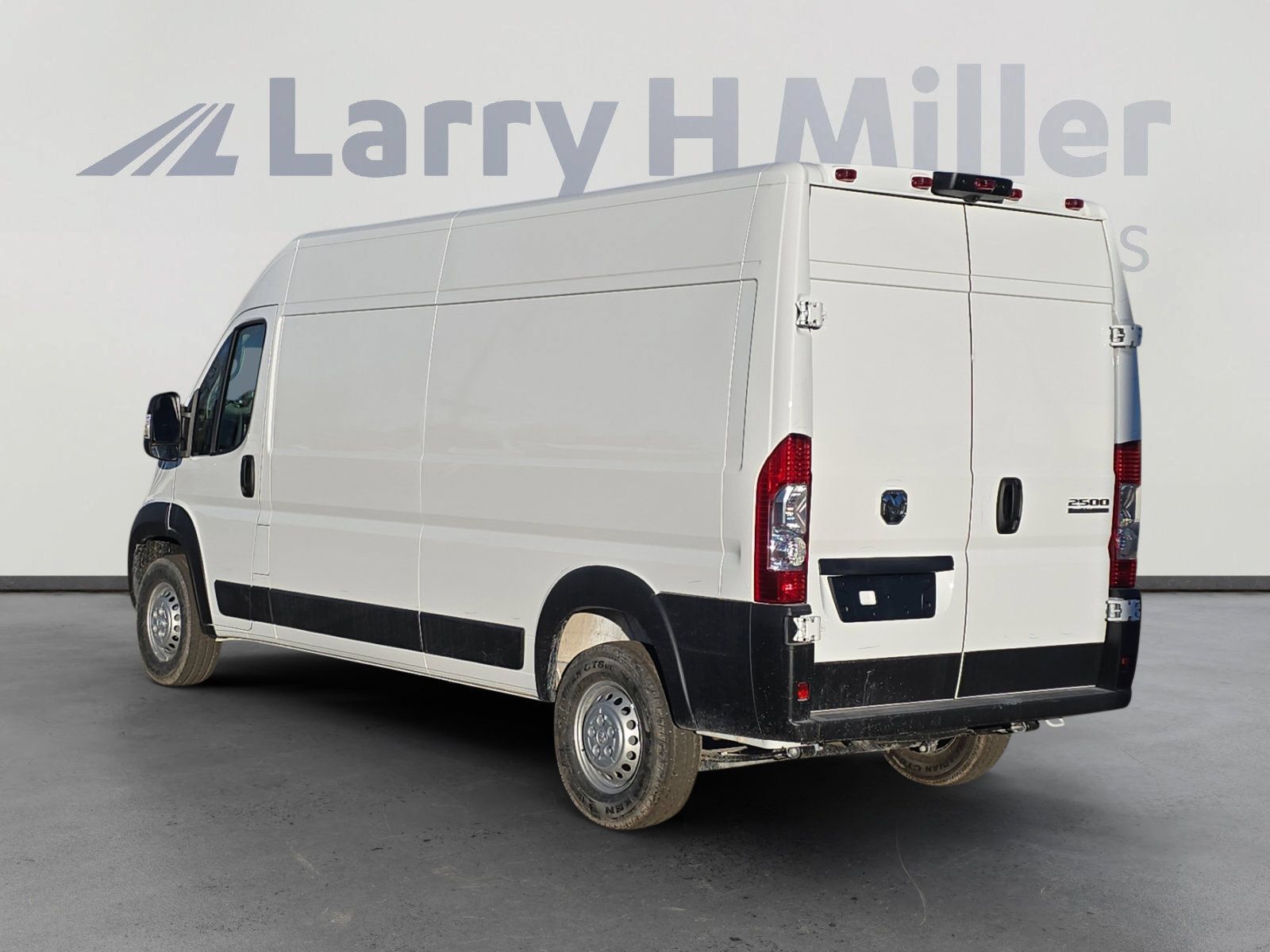 New 2026 RAM ProMaster 2500 w/ Convenience Group FWD image 4